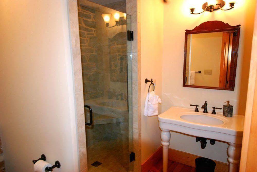 Silver Lake Bed And Breakfast (Adults Only) Harrisonburg Εξωτερικό φωτογραφία